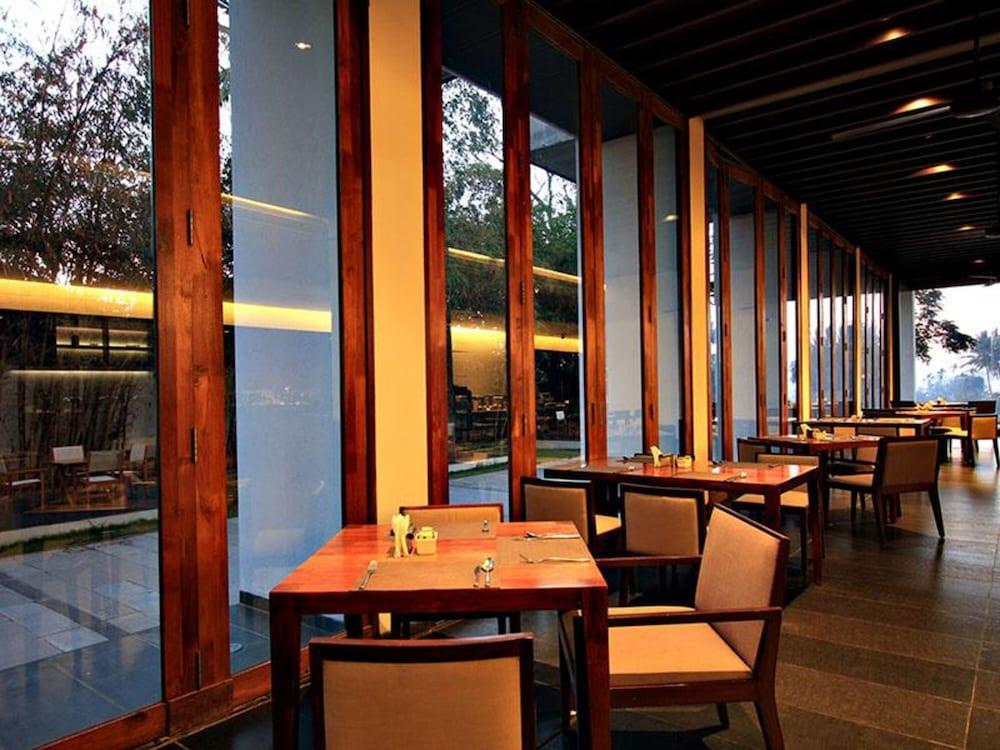 Holiday Inn & Suites Bengaluru Whitefield Exterior photo