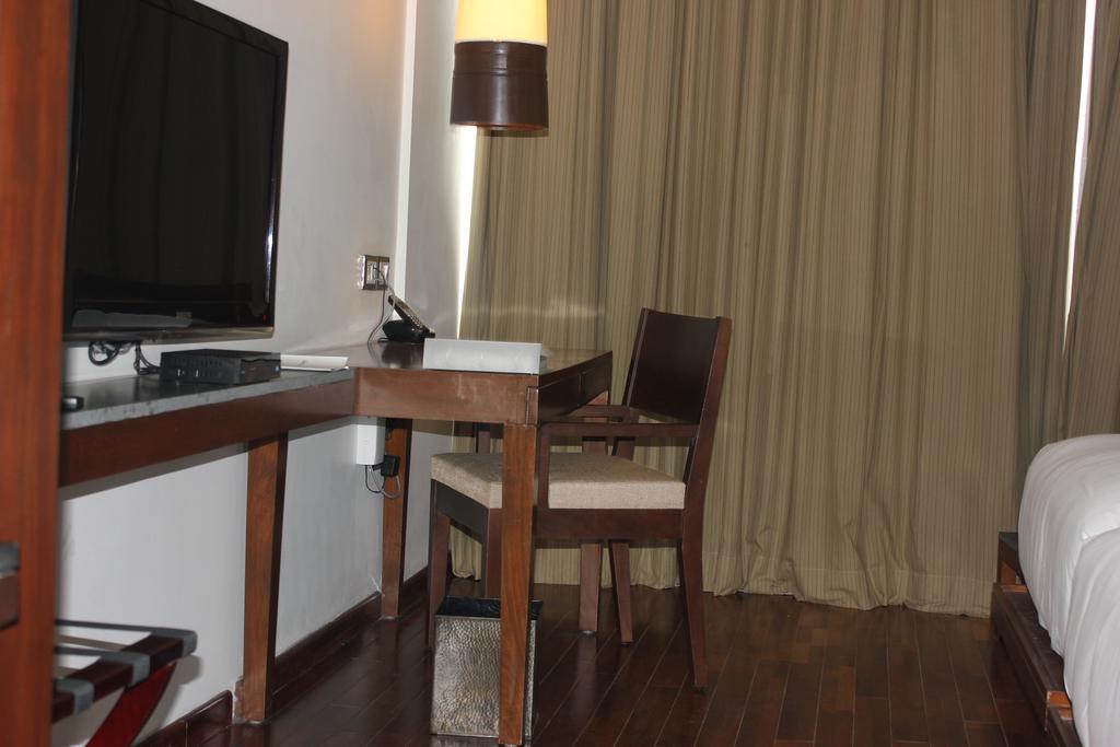 Holiday Inn & Suites Bengaluru Whitefield Exterior photo